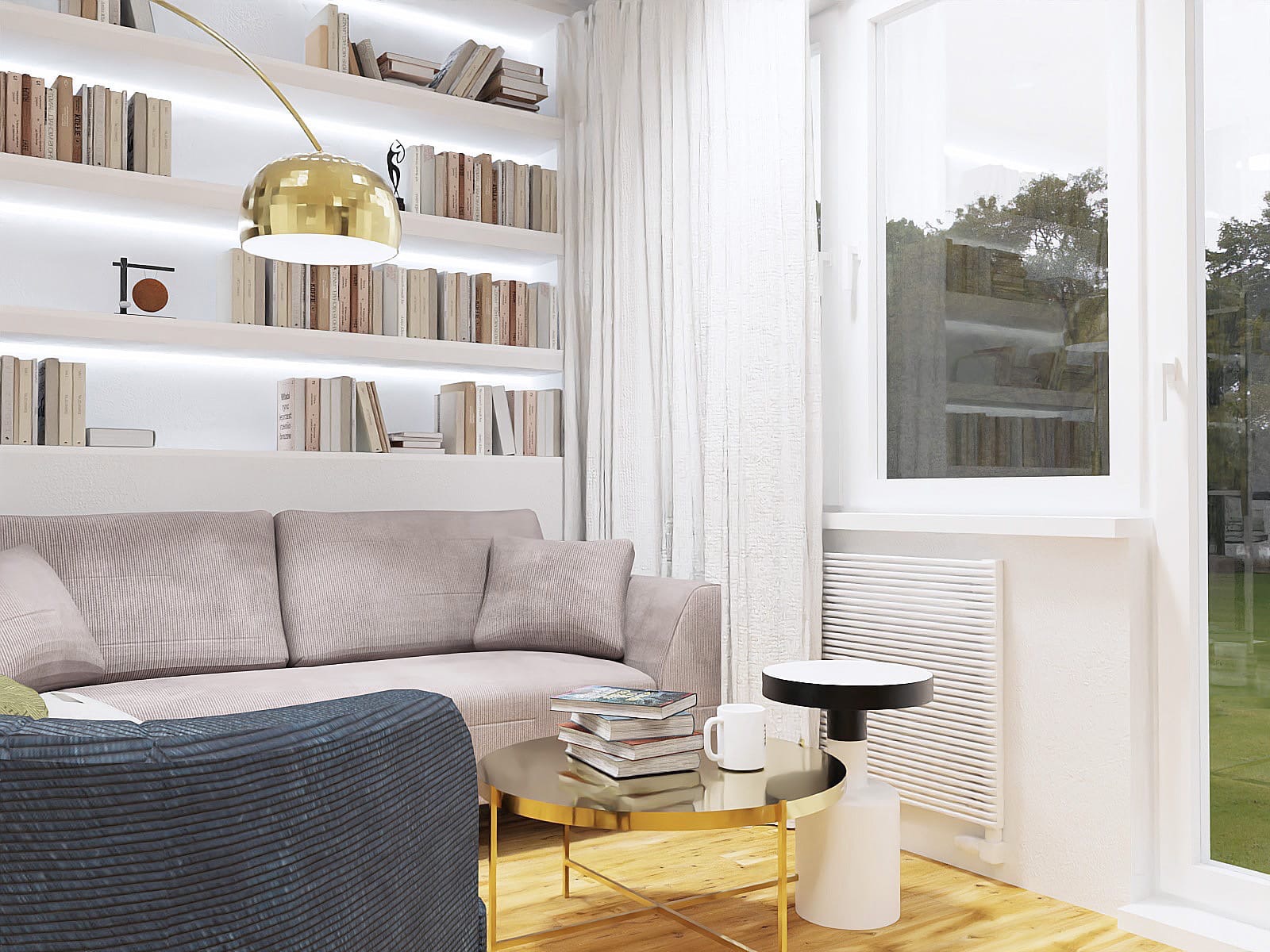 Jasny salon z regałem na książki podświetlanym LED, beżową sofą, okrągłym złotym stolikiem kawowym, i białymi zasłonami przy oknie.