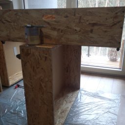 Uniwersalne i pojemne szuflady na kółkach pod łóżko.