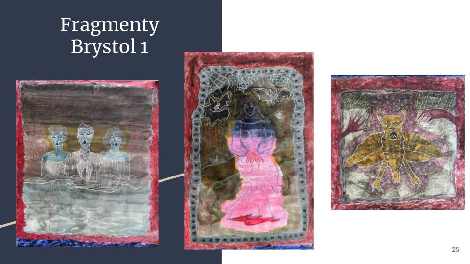 Prezentacja trzech abstrakcyjnych obrazów na ciemnym tle, wykonanych w Częstochowie, z motywami postaci, zwierząt i ornamentów w odcieniach szarości, różu i złota.