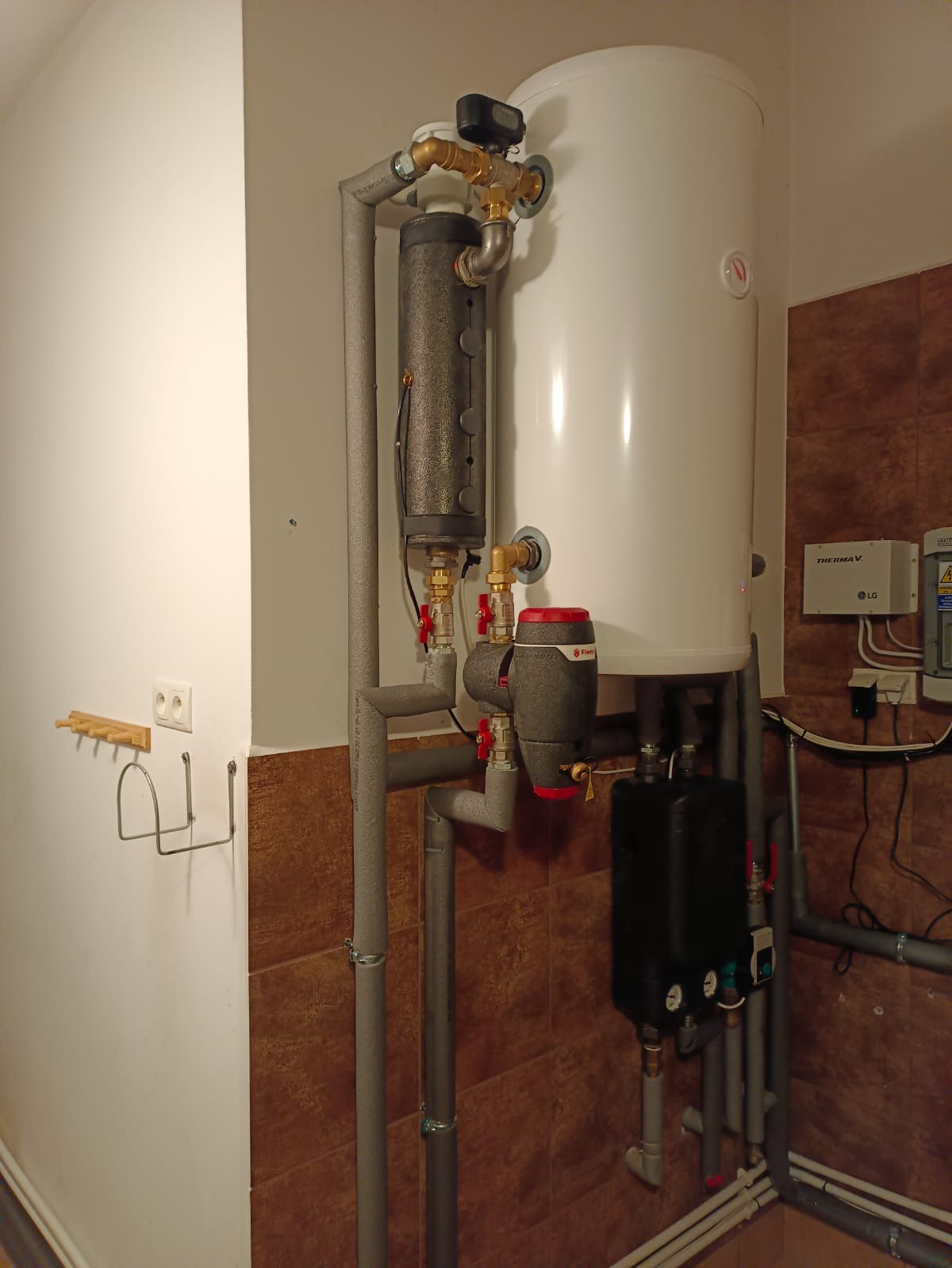 Kotłownia pompy ciepła typu Monoblok Powietrze-Woda LG