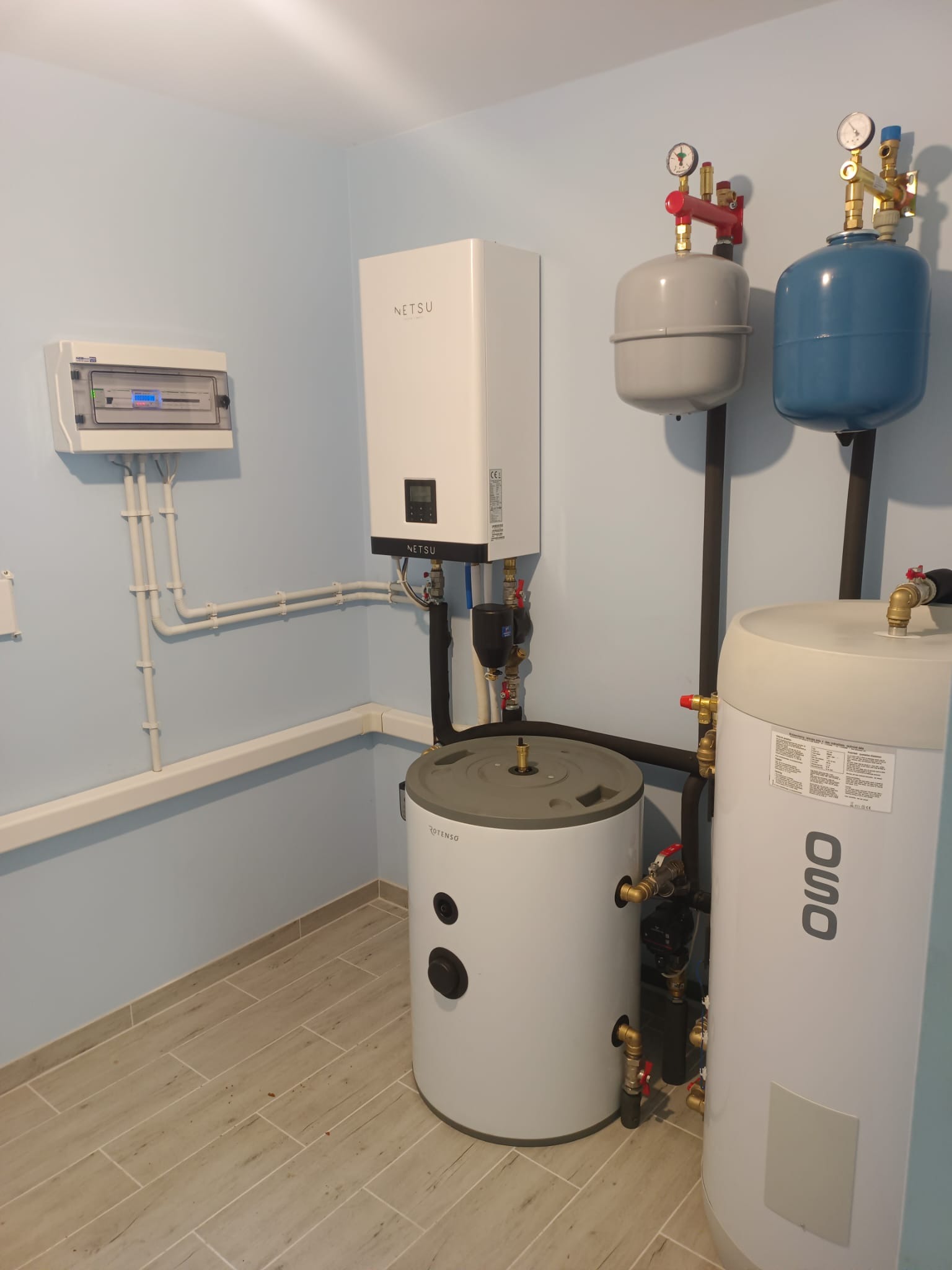 Kotłownia pompy ciepła typu Split Powietrze-Woda NETSU 14 KW