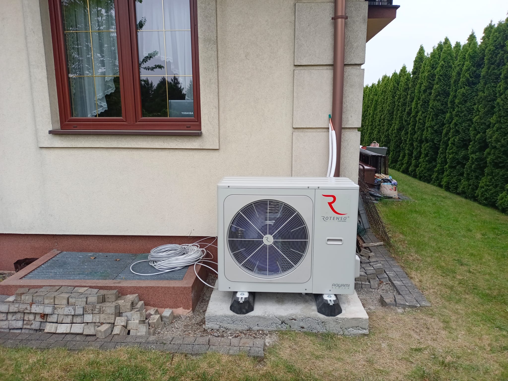 Pompa ciepła typu Split Powietrze-Woda 12KW ROTENSO