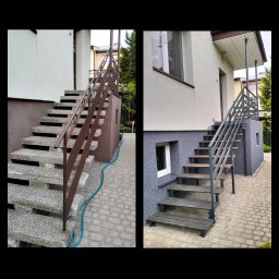 Arek Płoński - Porównanie schodów zewnętrznych: betonowe z brązową balustradą i drewniane z szarą balustradą. Widoczne detale wykończenia i otoczenie budynku.