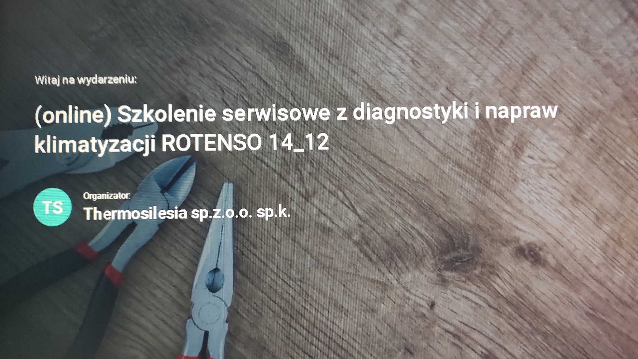 Grafika promująca (online) szkolenie serwisowe z diagnostyki i napraw klimatyzacji ROTENSO 14_12, organizowane przez Thermosilesia sp.z.o.o. sp.k., z widocznymi szczypcami.