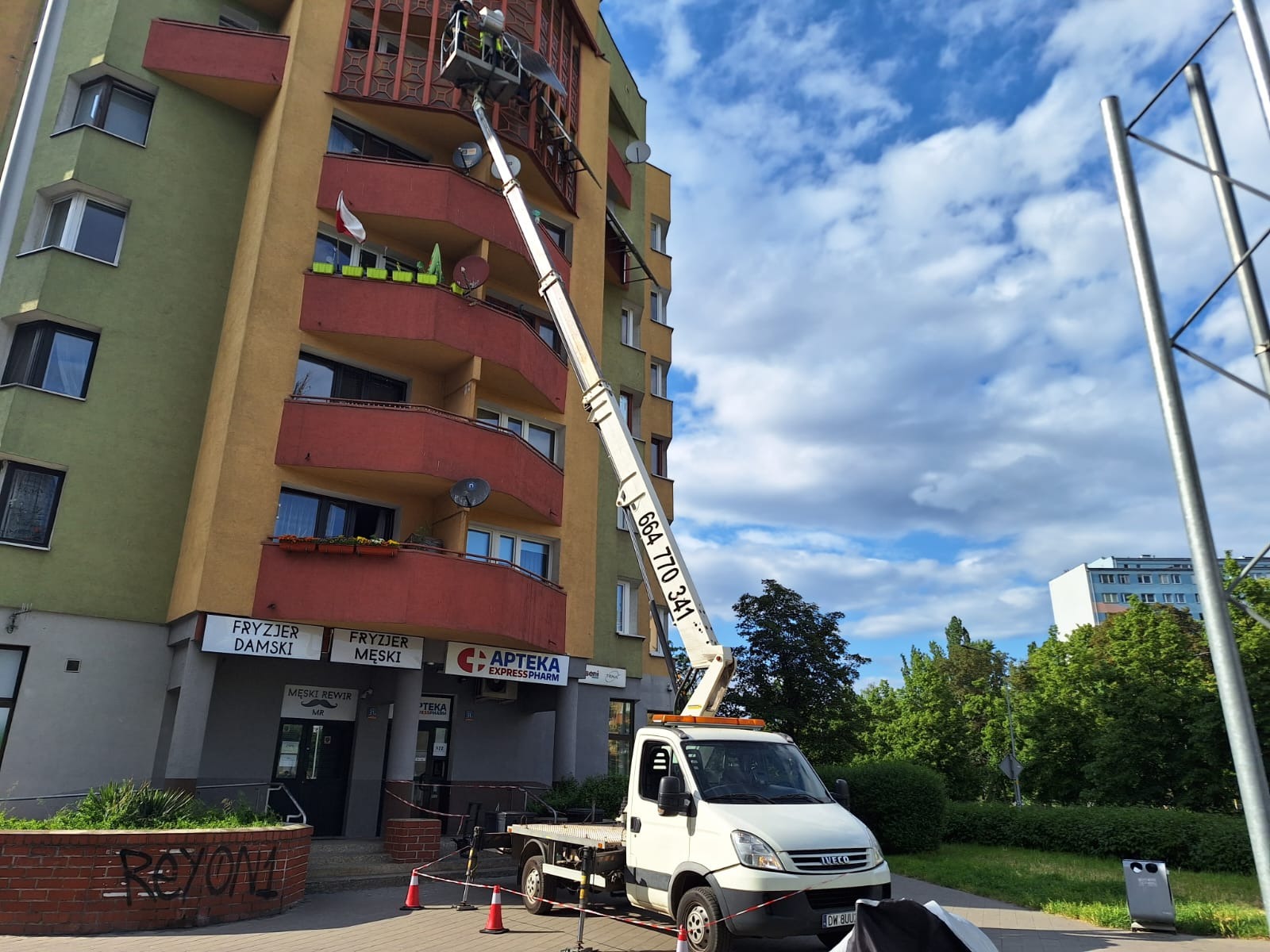 Montaż paneli fotowoltaicznych