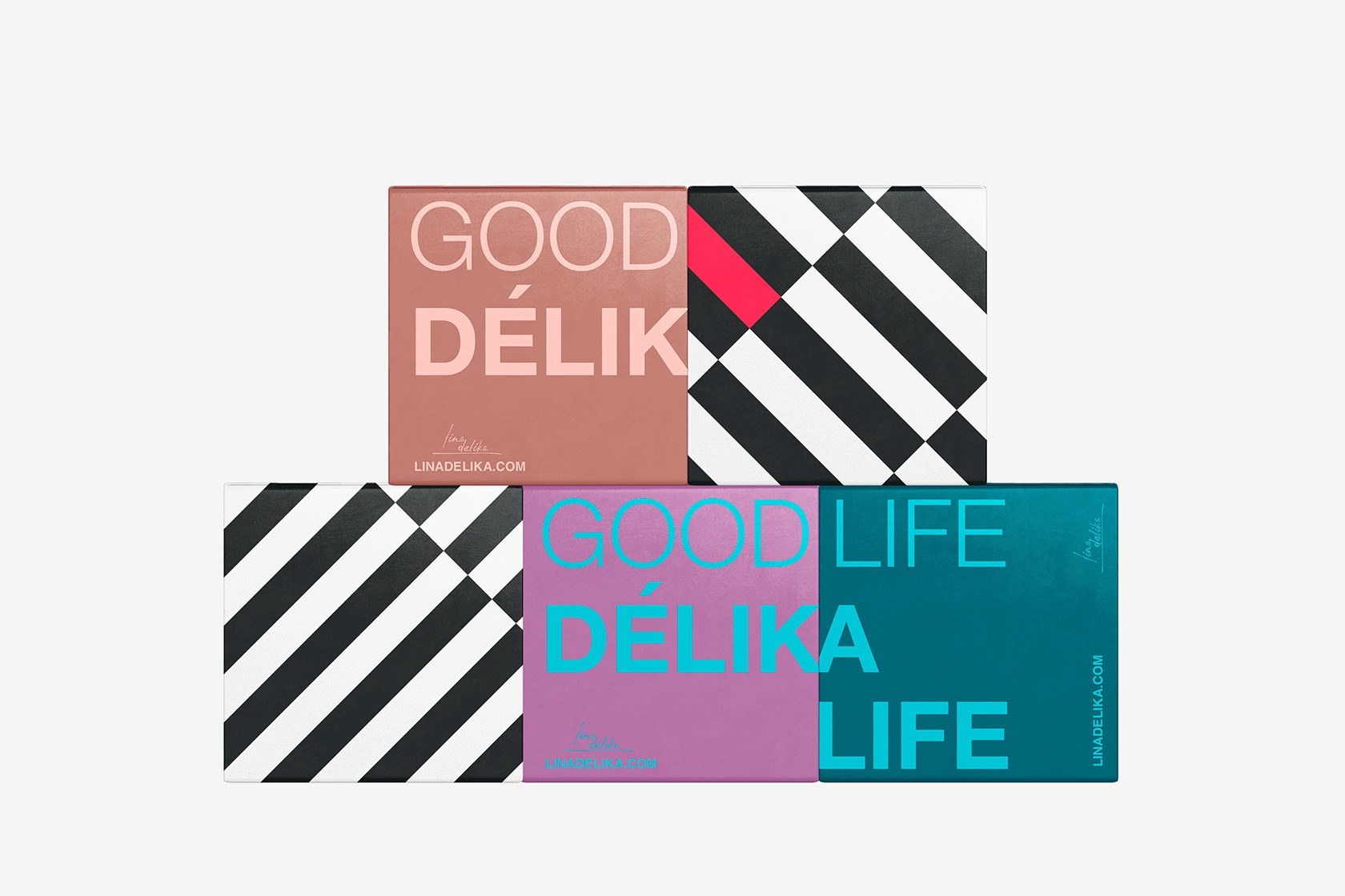 Układ pięciu kwadratowych pudełek z różnymi wzorami i kolorami, zawierających napisy 'GOOD DÉLIK' lub 'GOOD LIFE DÉLIKA LIFE' oraz adres strony internetowej LINADELIKA.COM, na białym tle.