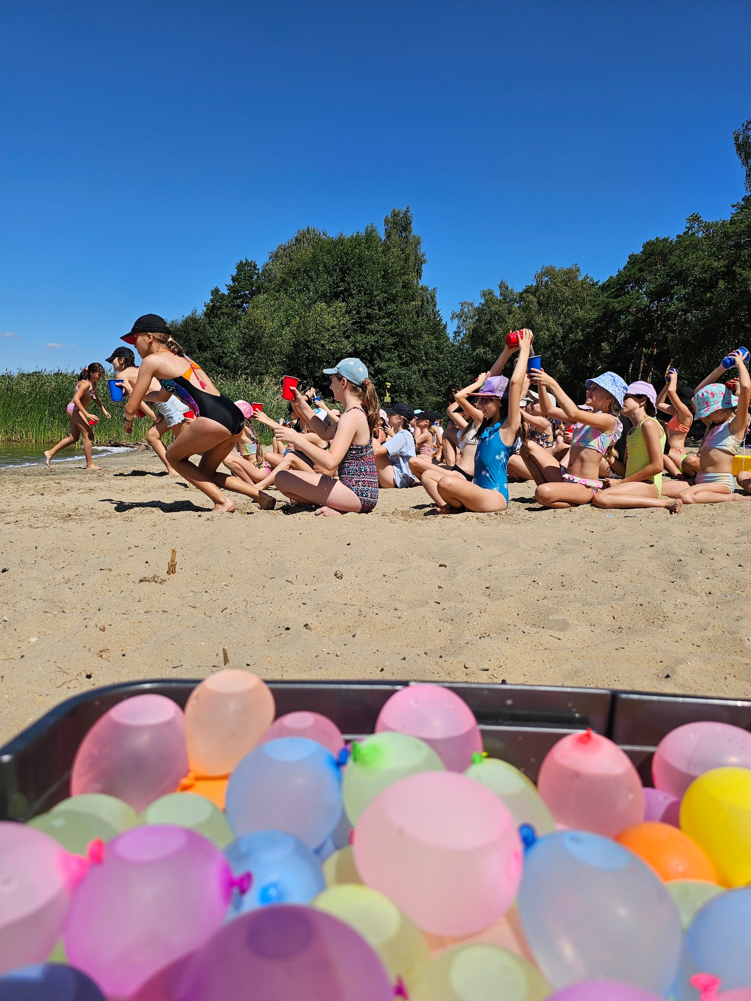 zabawy wodne w upalny dzień :)