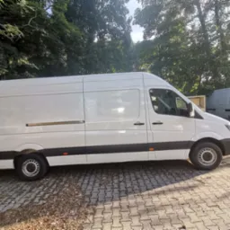 Transport krajowy i zagraniczny Mercedes sprinter paka 4.40 dł.