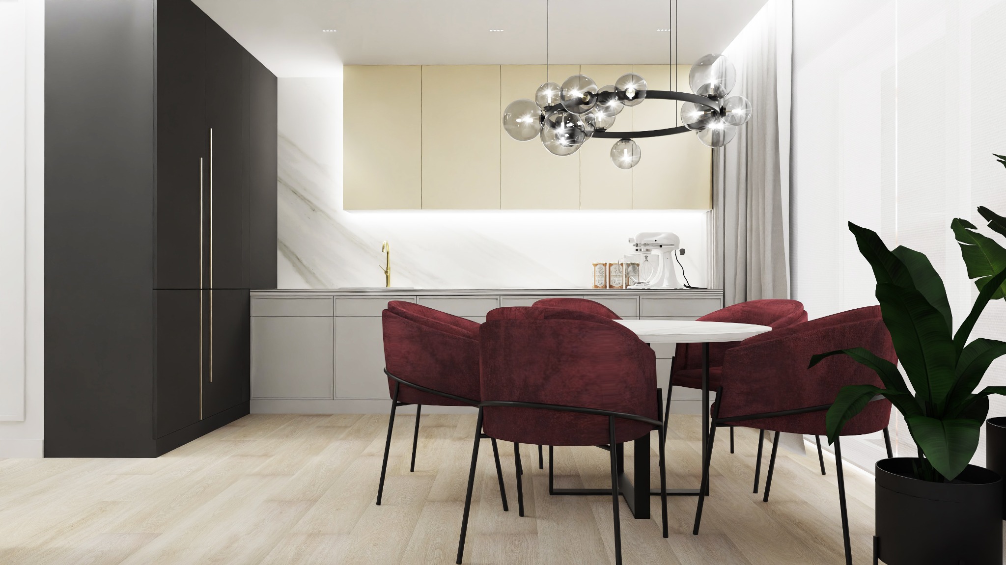 Nowoczesna kuchnia z jadalnią: ciemne szafy z złotymi uchwytami, szare szafki kuchenne z marmurowym backsplash'em, okrągły stół z bordowymi krzesłami i designerska lampa sufitowa.