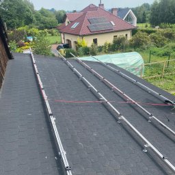 PV-MET SPÓŁKA Z OGRANICZONĄ ODPOWIEDZIALNOŚCIĄ - Montaż paneli fotowoltaicznych na papie