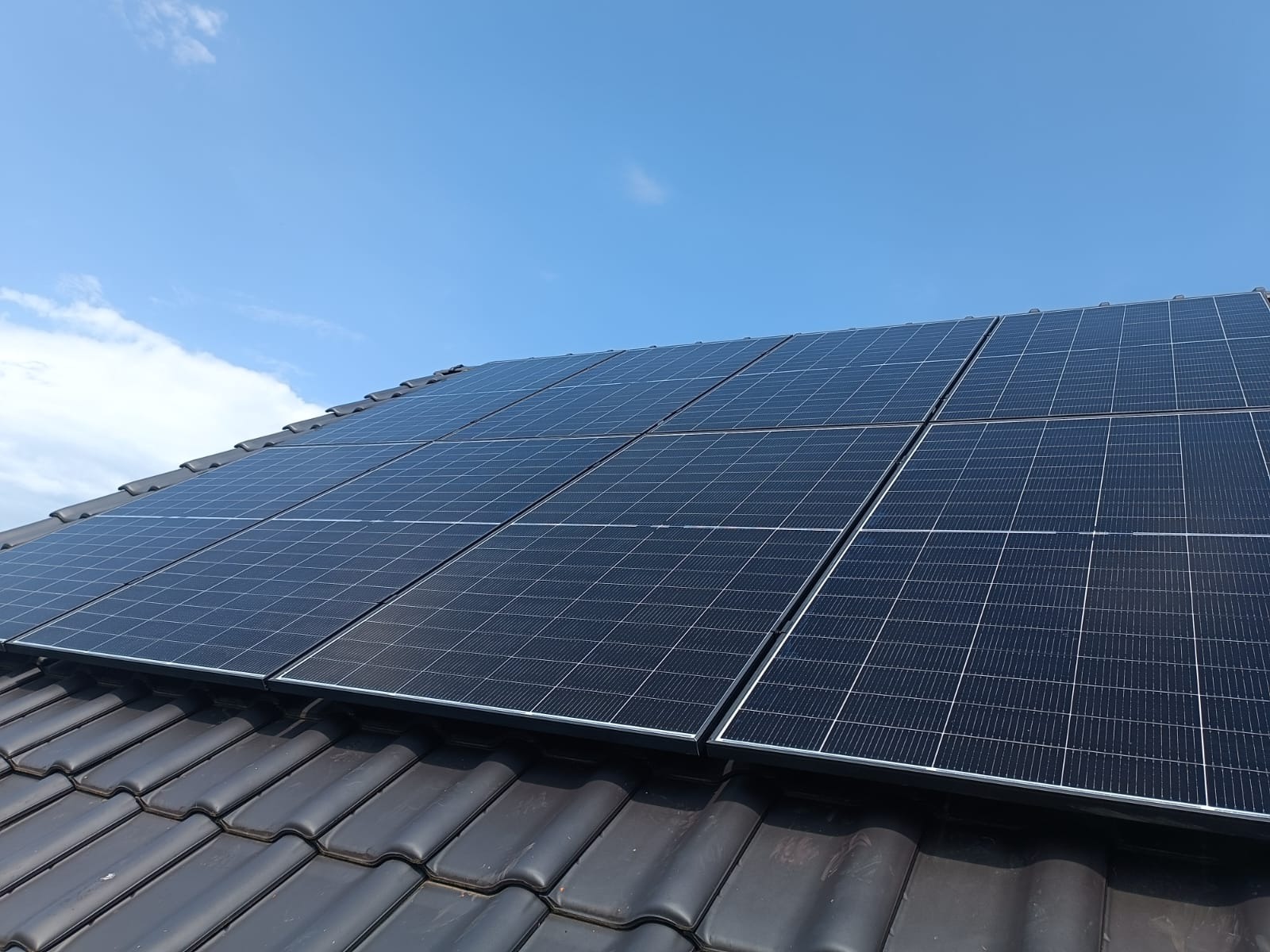 Montaż paneli fotowoltaicznych