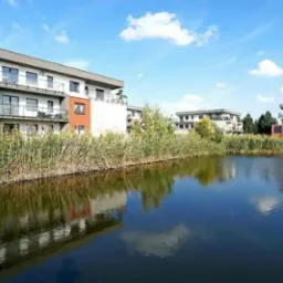 Osiedle mieszkaniowe Budowa zespołu 11 budynków 2-piętrowych. mieszkalnych. 129 komfortowych mieszkań.