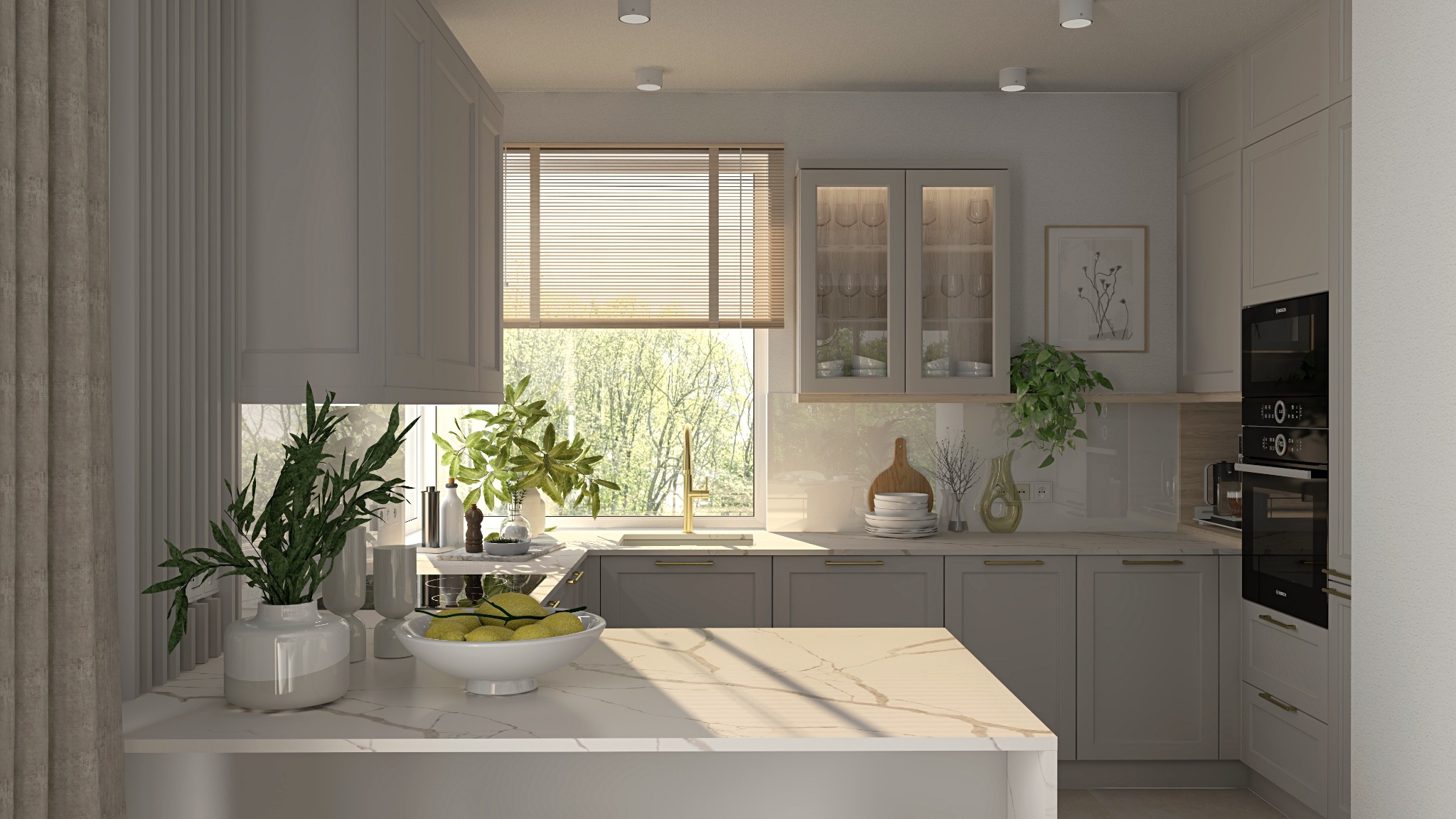 Jasna kuchnia z marmurowym blatem, wyposażona w szare szafki z delikatnymi złotymi uchwytami, przeszklone szafki wiszące, złota armatura i widok na zieleń za oknem, uzupełniona roślinami w wazonach...