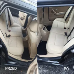 Porównanie tylnej kanapy BMW przed i po czyszczeniu tapicerki. Po lewej stronie widoczne zabrudzenia na jasnej tapicerce, po prawej czysta tapicerka i czarne dywaniki.