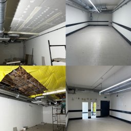 Twoje4sciany - Czteroczęściowy kolaż przedstawiający pomieszczenie w trakcie prac wykończeniowych: montaż sufitu podwieszanego z izolacją, szpachlowanie łączeń płyt gipsowych, instalacja wentylacji oraz widok...