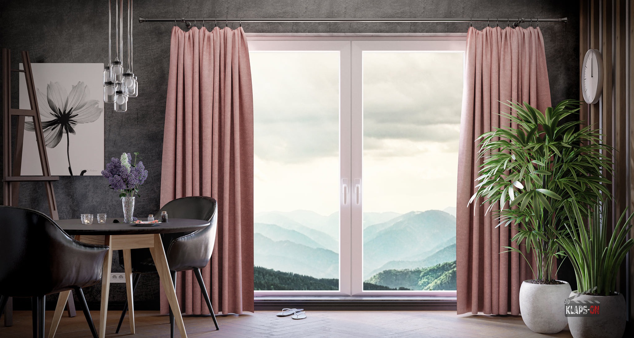 Wnętrze jadalni z dużym oknem z widokiem na góry, zasłoniętym różowymi zasłonami, okrągły stół z czarnymi krzesłami, na ścianie obraz z kwiatem na sztaludze, wisząca lampa z żarówkami w słoikach...