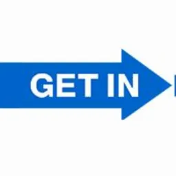 Niebieska strzałka z napisem 'PARTNER GET IN LEASING' na białym tle.