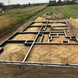 Murowanie ścian Piastów 4