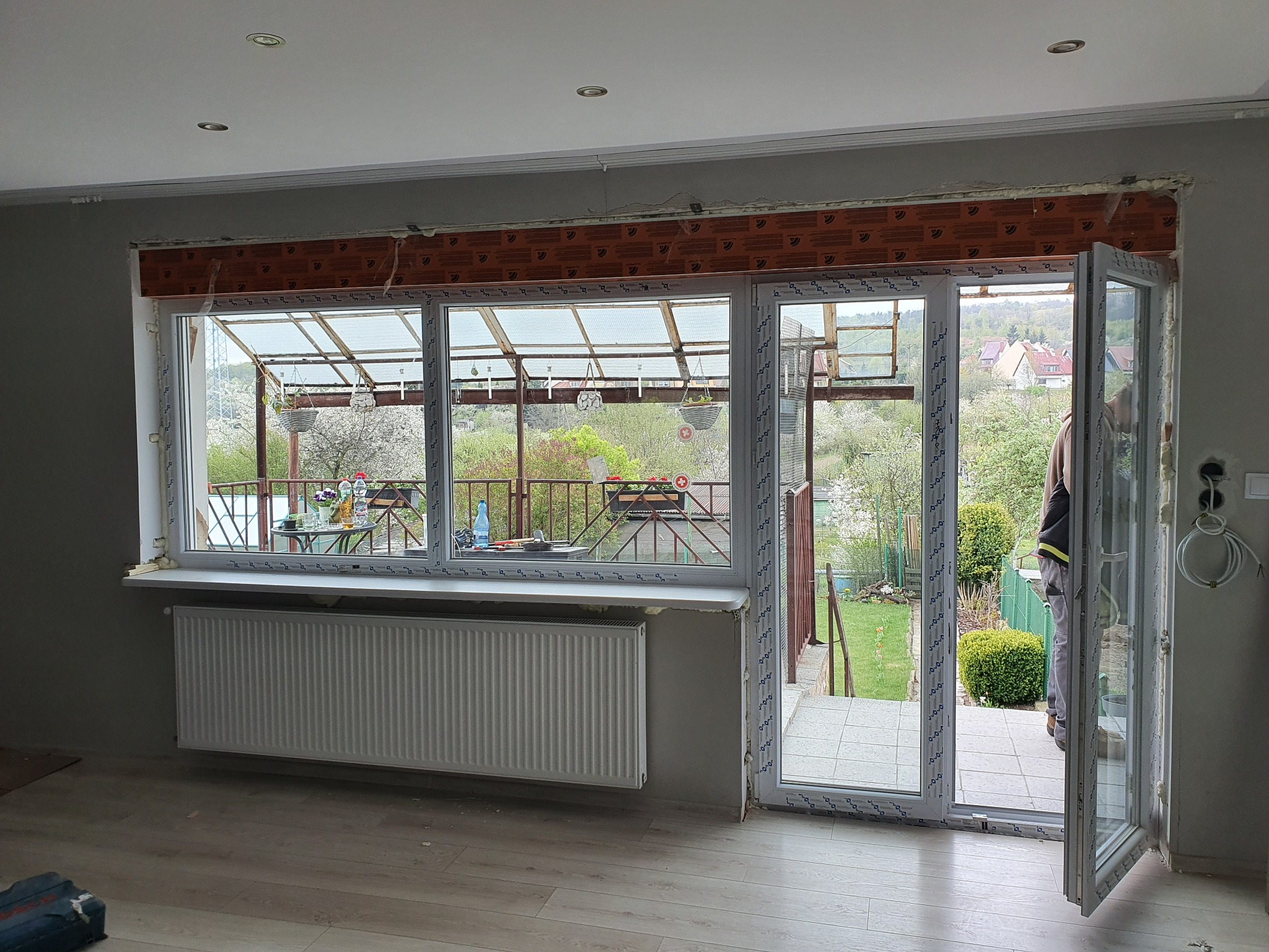 Okna z Roletami Nadstawnymi