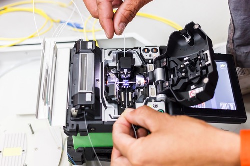 spawanie światłowodów