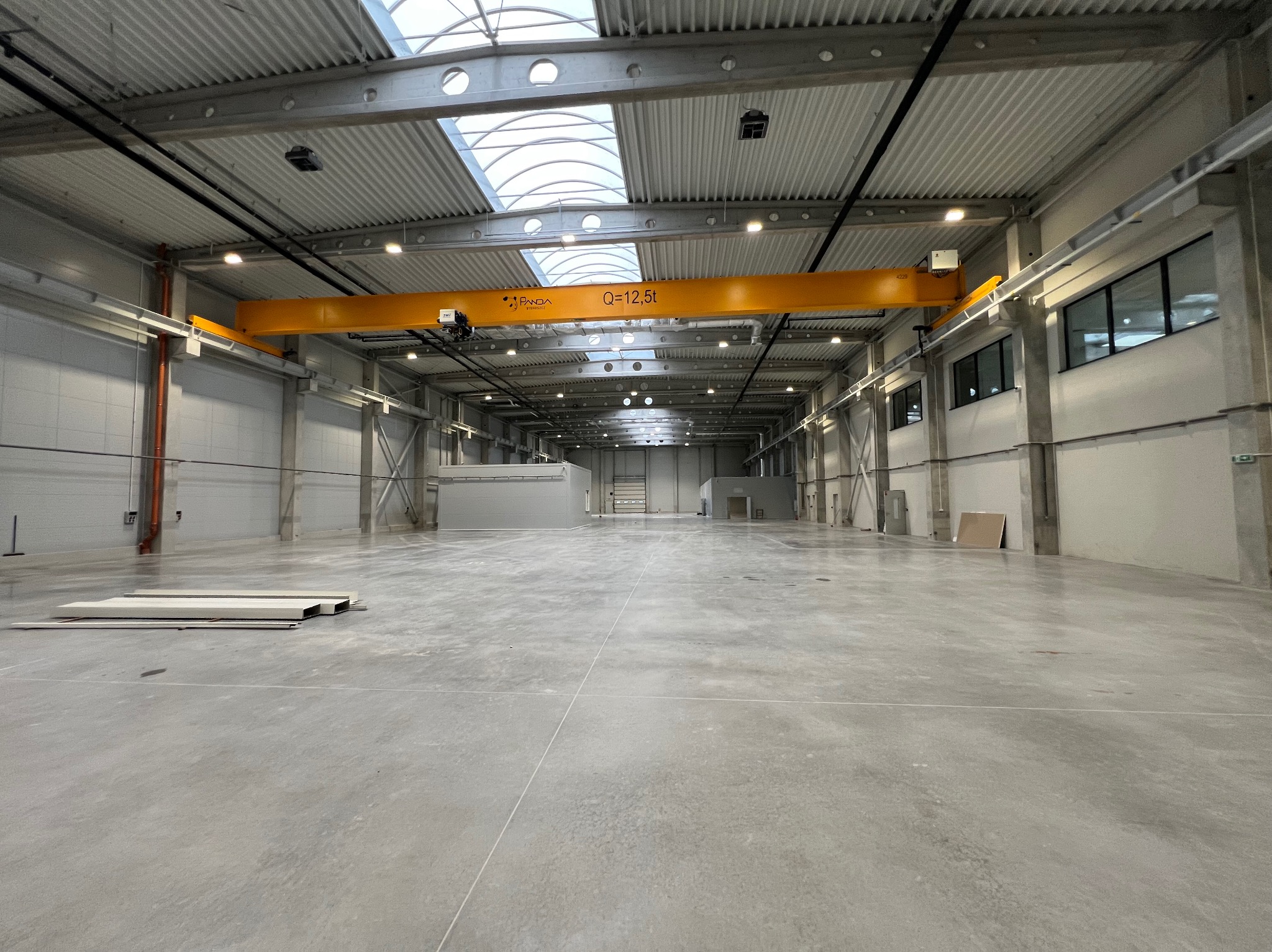 Hala magazynowa o powierzchni 4 tys m2