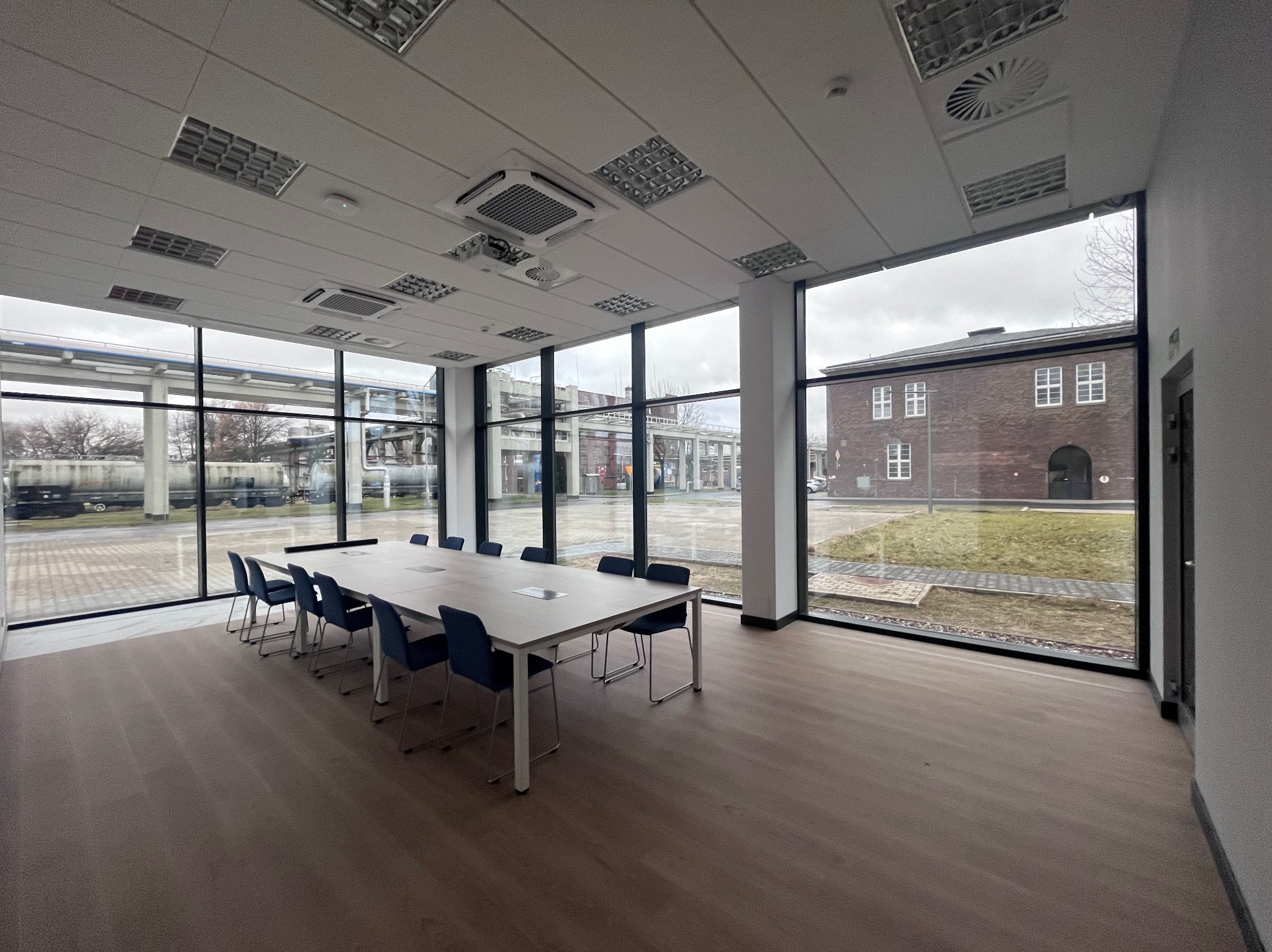 Budynek badawczy o powierzchni ok 6 tys m2