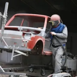 Piaskowanie to profesjonalna i skuteczna metoda oczyszczania różnego rodzaju powierzchni.