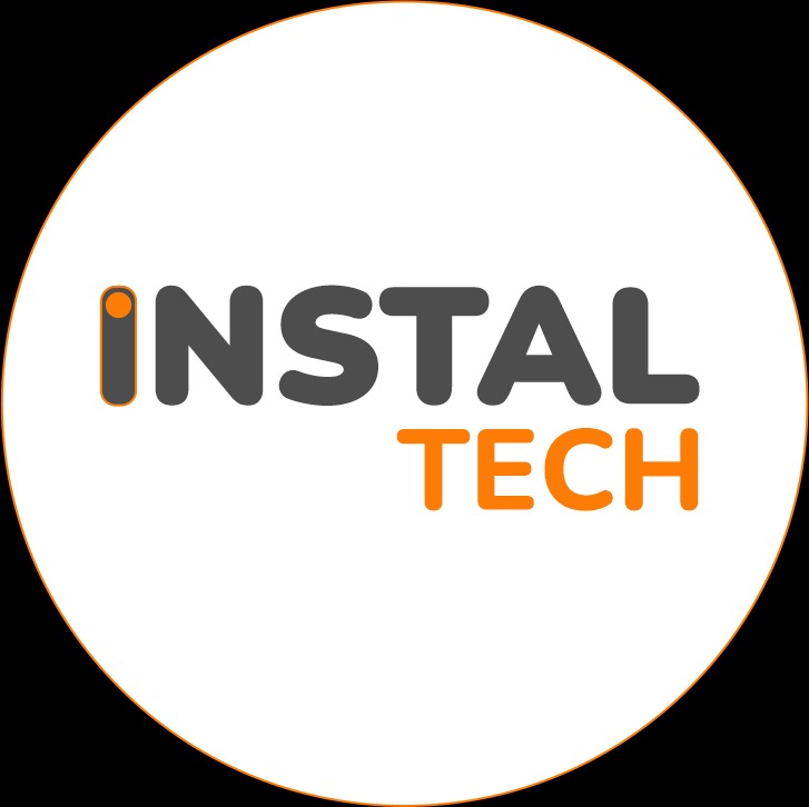 Logo firmy Instal Tech z szarym napisem 'INSTAL' i pomarańczowym 'TECH' na białym tle w czarnej obwódce.