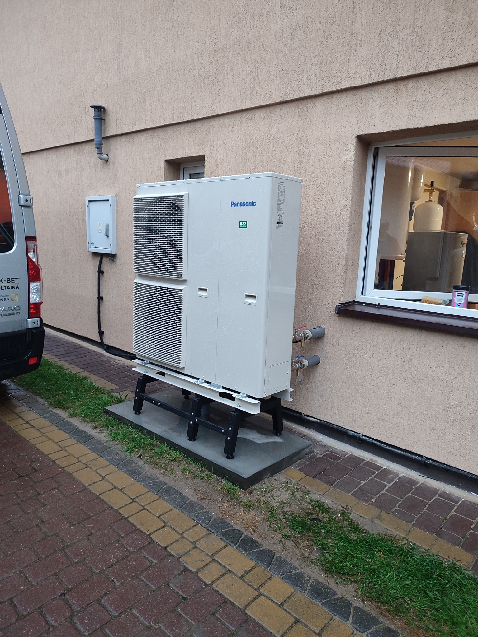 Pompy ciepła typu monoblock