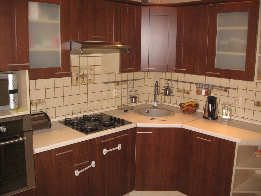 Meble na wymiar, kuchnie, zabudowy i inne