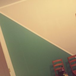 Malowanie ścian,  2 kolory, odcięcia skośne + holka 