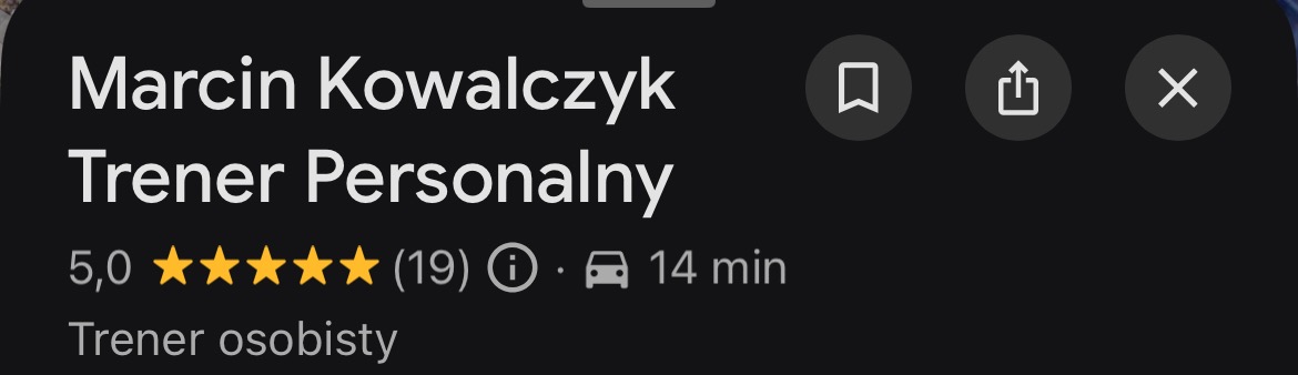 Ekran z wizytówką trenera personalnego Marcina Kowalczyka. Ocena 5.0, 19 opinii, informacja o dojeździe. Widoczne ikony zapisu, udostępniania i zamknięcia.