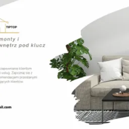 Grafika reklamowa firmy TipTop prezentująca aranżację wnętrza z beżową sofą, stolikiem kawowym i rośliną doniczkową na tle białej ściany.