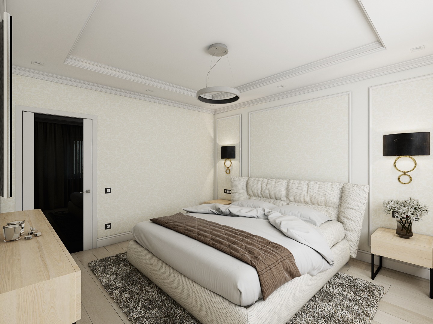 Elegancka sypialnia w jasnych barwach z wzorzystą tapetą, łóżkiem z pikowanym zagłówkiem, brązową narzutą, okrągłą lampą wiszącą i czarnymi kinkietami z złotymi elementami.