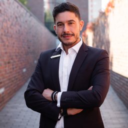 Synergia: Leasing, Kredyt, Ubezpieczenia, Kamil Albadri - Leasing Samochodu Chrzan&oacute;w