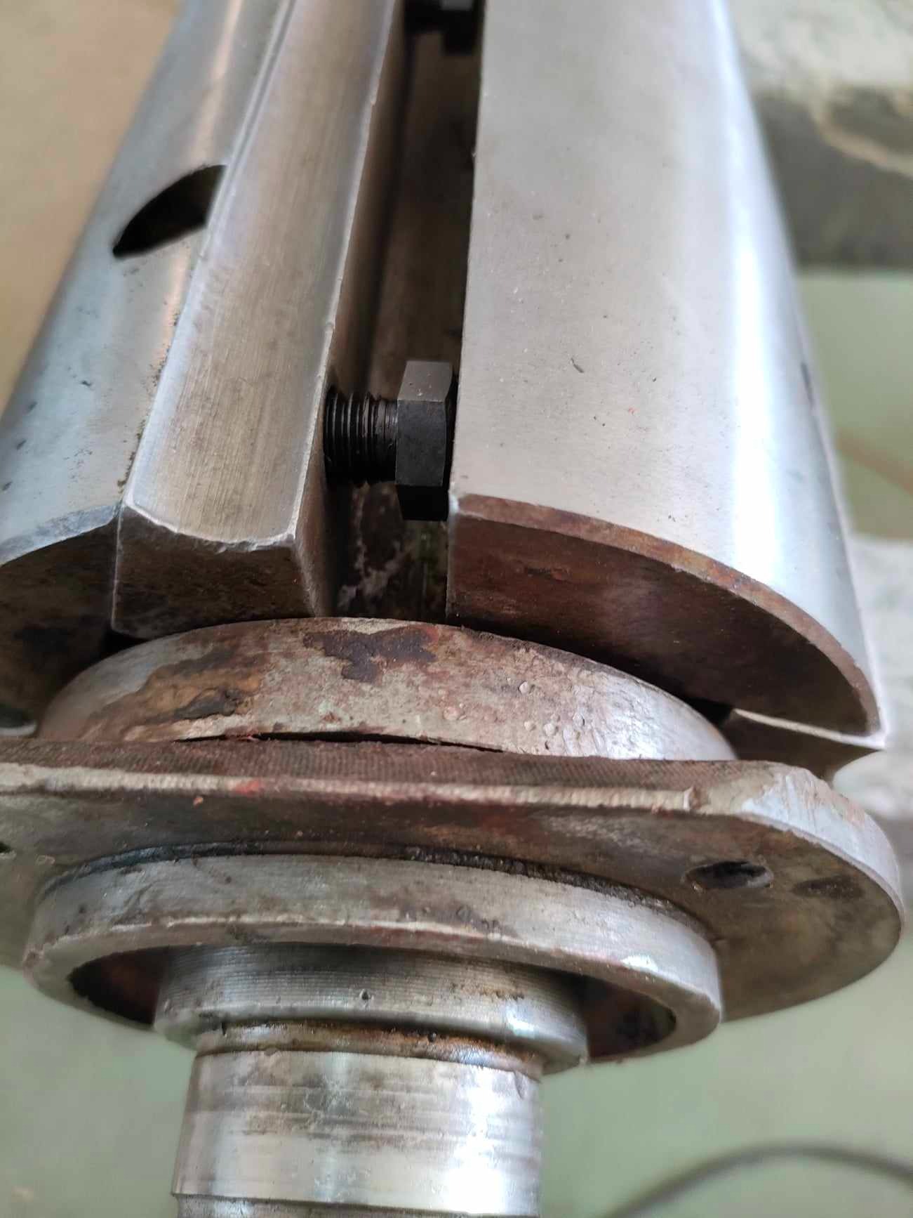 Regenerujemy walce posuwowe oraz nożowe. Wyważamy, napylamy, napawamy - JR SERWIS Maszyny Stolarskie