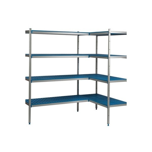 Aluminiowy regał narożny z perforowanymi, niebieskimi półkami, przeznaczony do chłodni i mroźni, widok z dołu na białym tle.