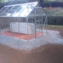 Budowa szklarni i chodnika. Zlecenie dla OBI