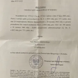 Dokument urzędowy z pieczęcią Sądu Okręgowego w Rybniku, podpisany przez Wiceprezesa Sądu, Sędziego Pawła Stępnia, dotyczący wpisu na listę stałych mediatorów.