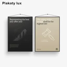 Dwa minimalistyczne plakaty: pierwszy czarny z motywem budynku i tekstem 'Representing the best year after year', drugi beżowy z symbolem młotka i tekstem 'The safety of the people shall be the...