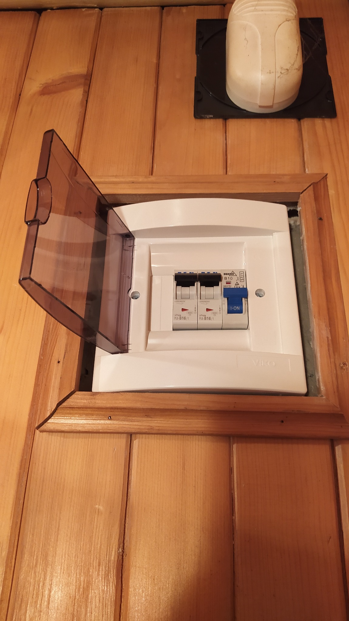 Wymiana rozdzielnicy mieszkaniowej.