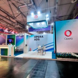 Budowanie stoiska targowego w Kolonii dla firm z branży cyfrowej