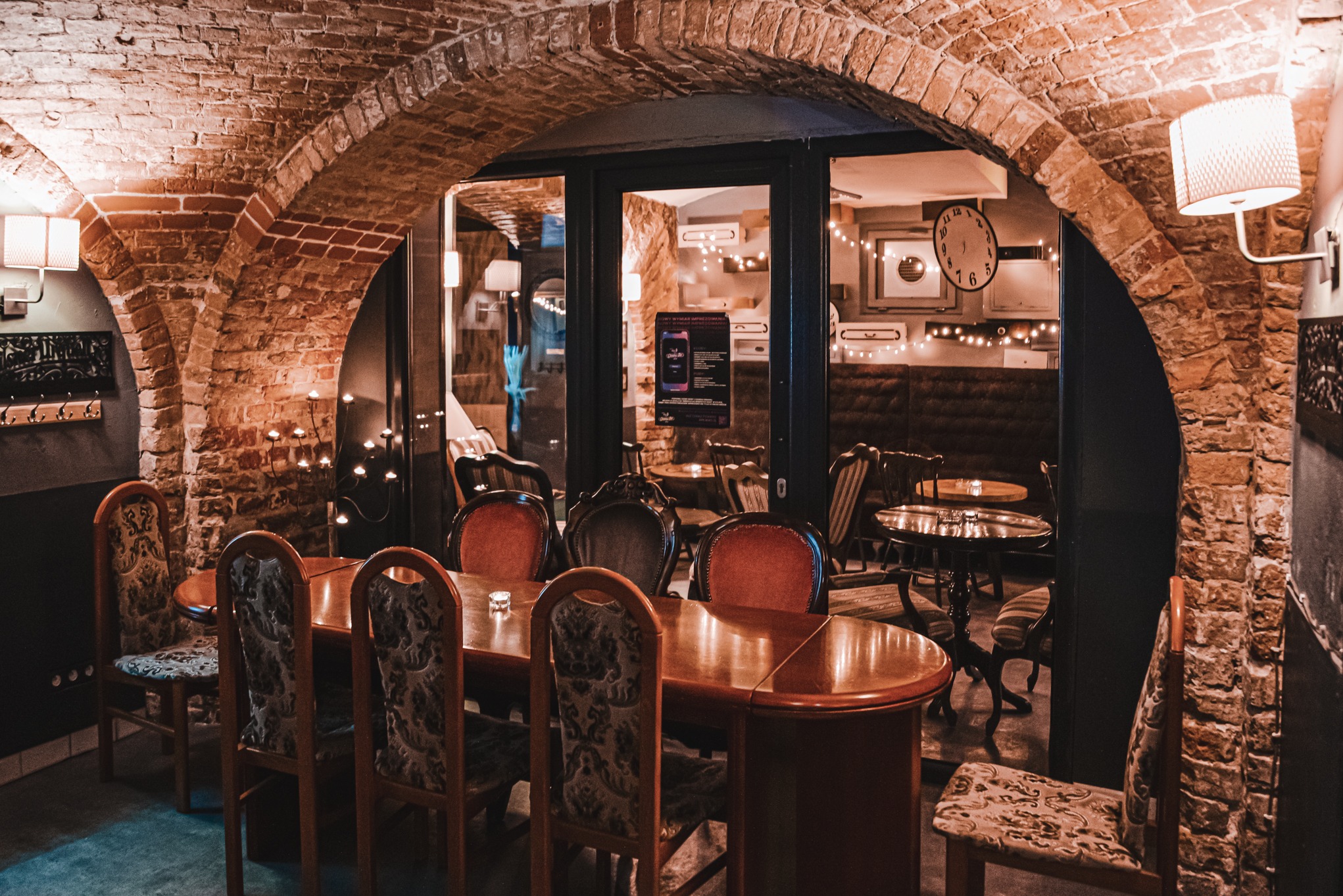 Stół konferencyjny na sali Pilsner