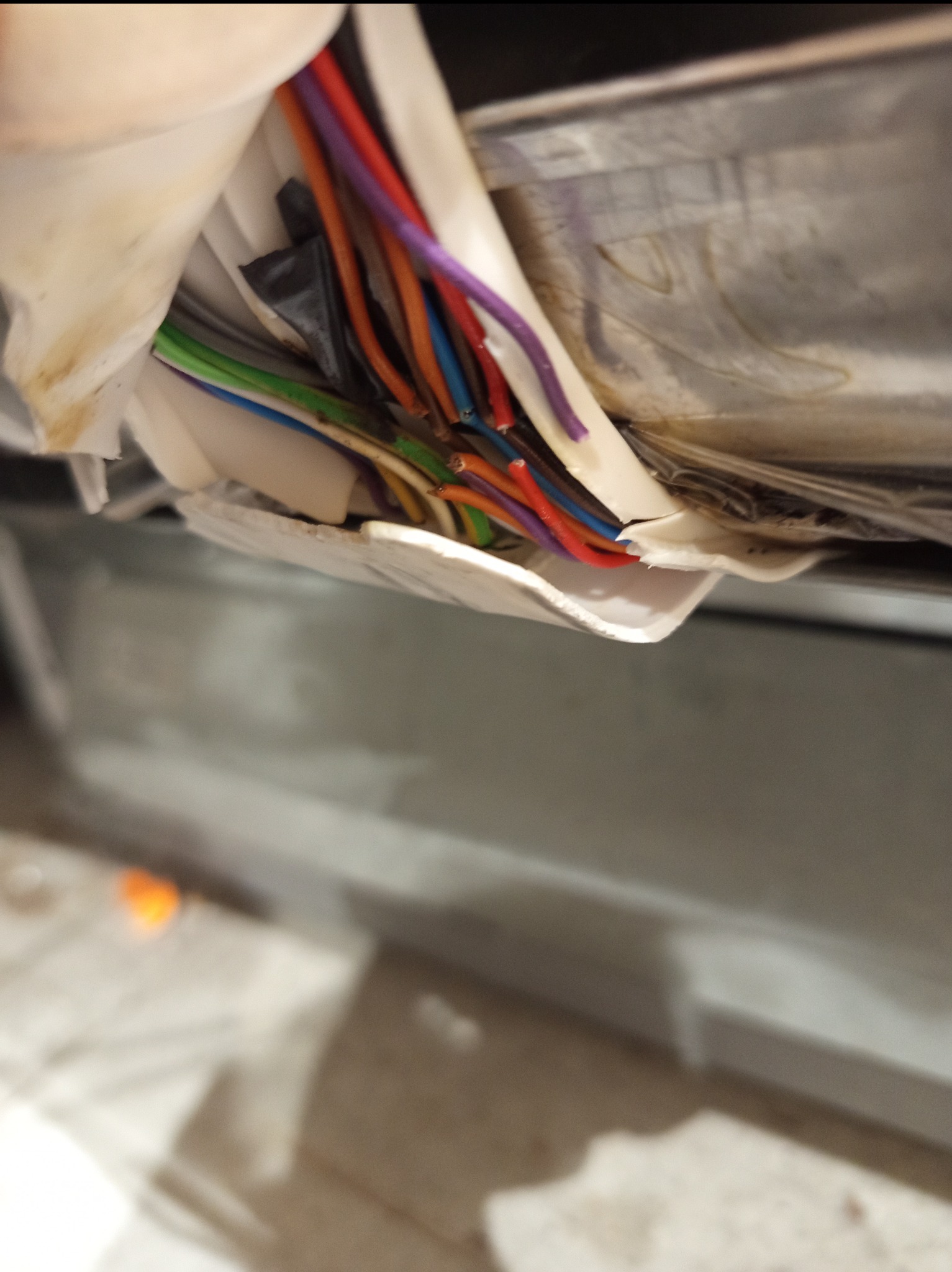 Naprawa wiązki w zmywarce