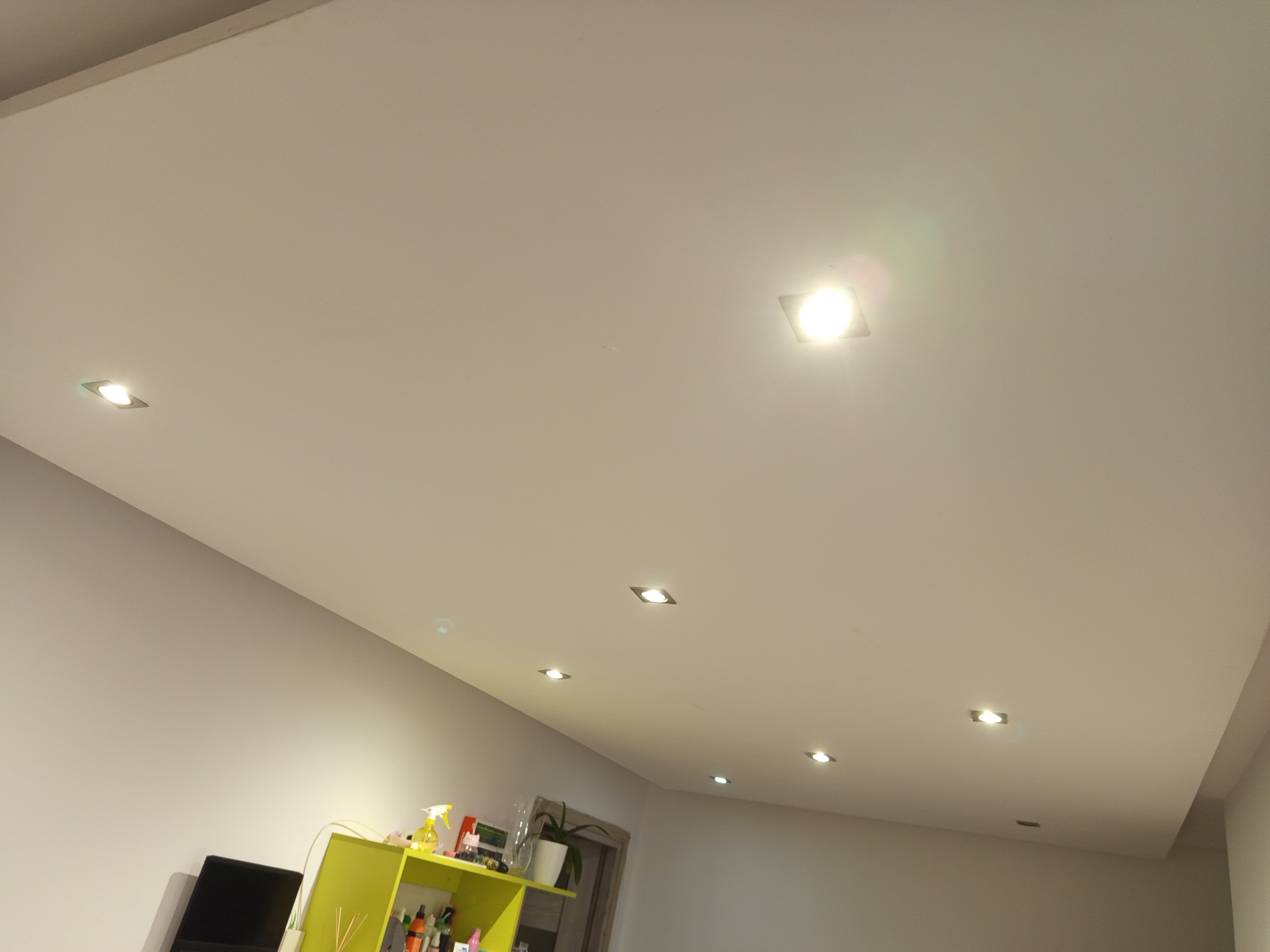 Wymiana żarówek i naprawa zasilania do lamp