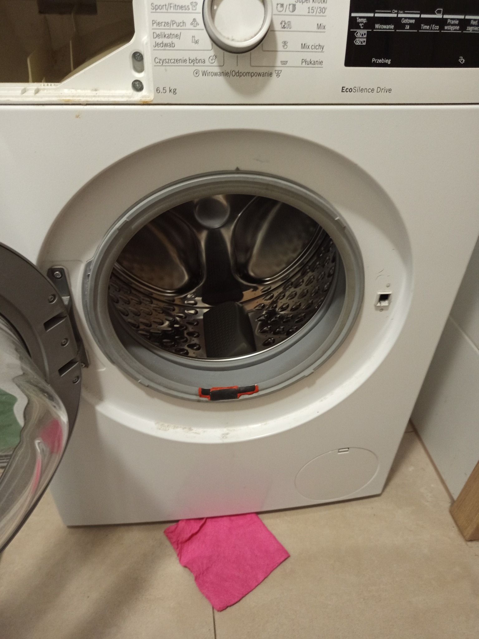 Wymiana uszkodzonego fartucha w pralce Bosch