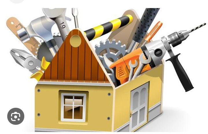 Ilustracja skrzynki narzędziowej w kształcie domu wypełnionej różnymi narzędziami, w tym wiertarką, kluczami, młotkiem i kombinerkami.