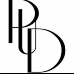 Czarno-białe logo w formie abstrakcyjnego monogramu złożonego z liter H, U i D, o grubych, geometrycznych liniach.