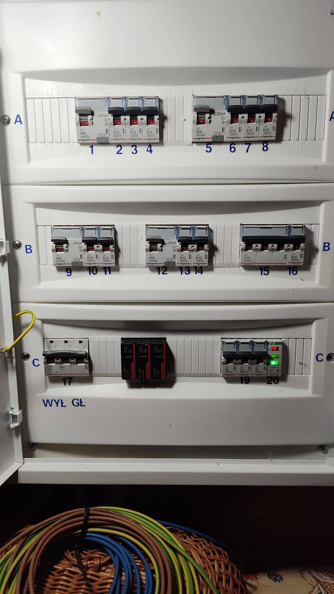 Modernizacja rozdzielnicy w budynku letniskowym.