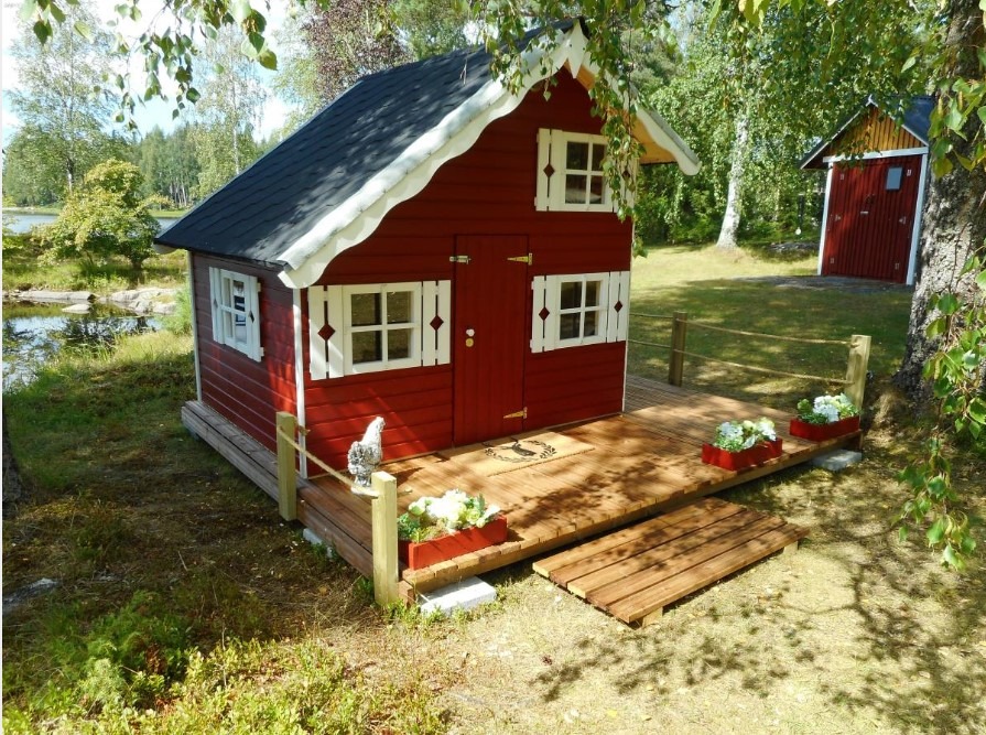 Drewniane domki dla dzieci